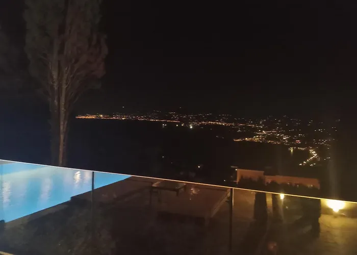 Rizaria Sea View House
