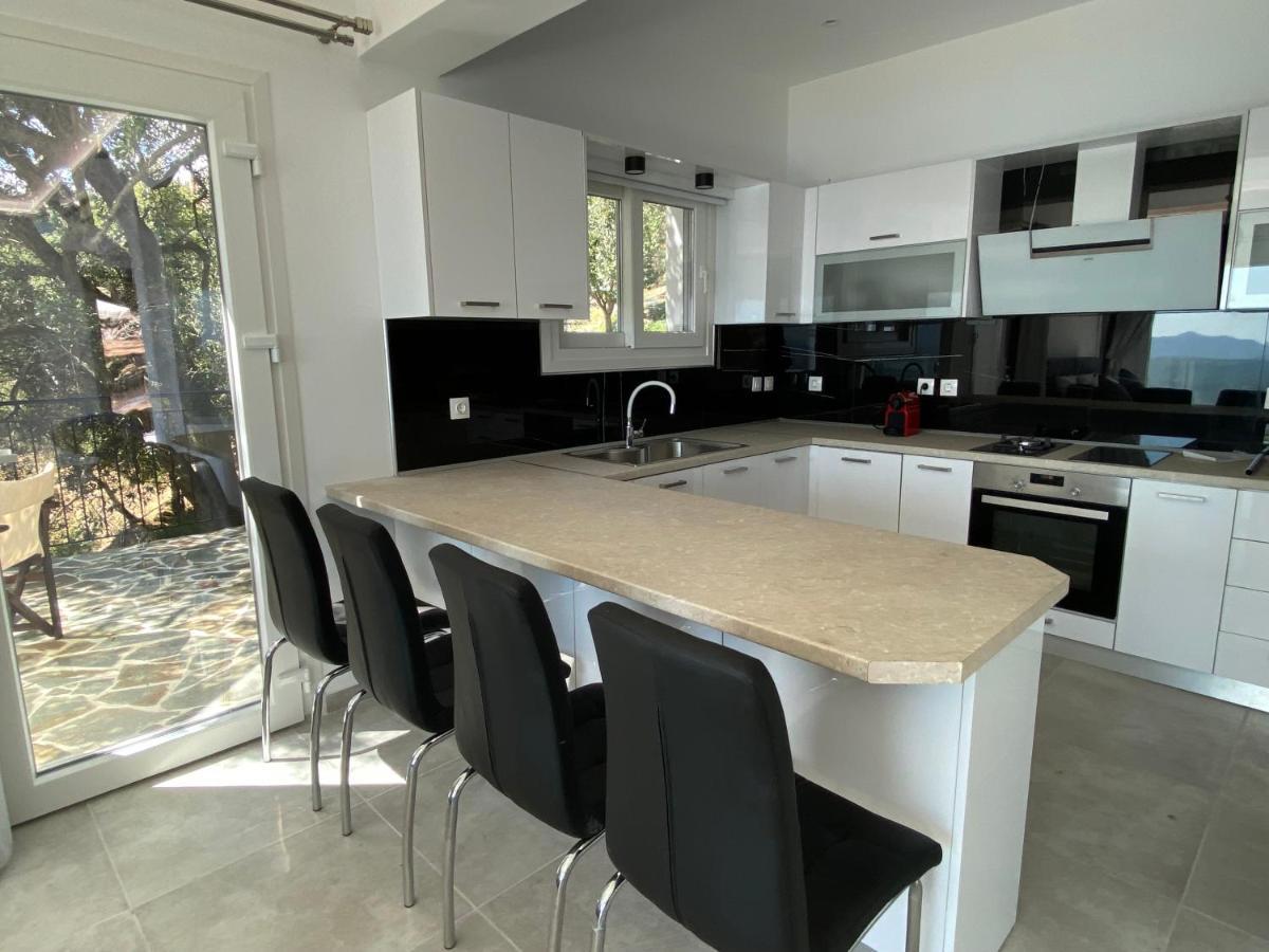 Rizaria Sea View House Ferienhaus *